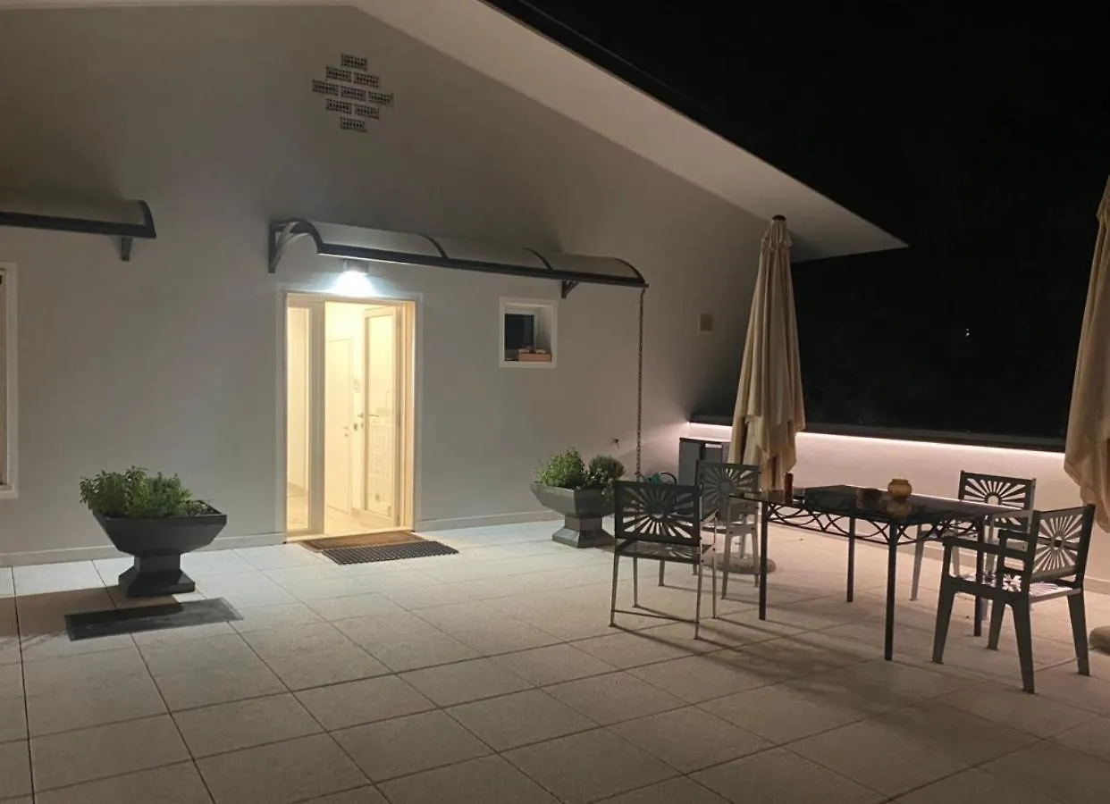 Green House In Campagna Melara Italy